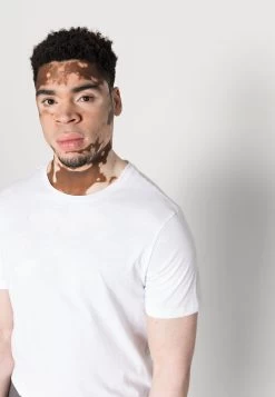 Pier One 10 Pack - T-Shirt Basic - White/Black -Pier One Verkoopwinkel 20c7d5f73fe449b7b6c0eb7a99388079