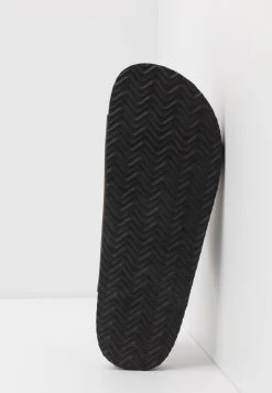 Pier One Unisex - Pantoffels - Brown 10 Pier One Unisex - Pantoffels - Brown -Pier One Verkoopwinkel 23e143c048ee4fd8b5e22a3556ccfbfb