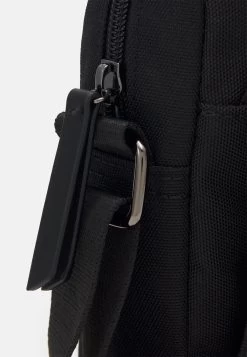 Pier One Unisex - Schoudertas - Black -Pier One Verkoopwinkel 6015a635267a4538aeda73eaf2b65393