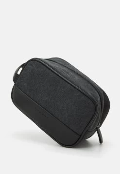 Pier One Unisex - Toilettas - Black -Pier One Verkoopwinkel 674ff8504a974fd0a6613ac637df3a32