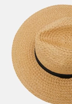 Pier One Hoed - Tan 10 Pier One Hoed - Tan -Pier One Verkoopwinkel 7ee740b7dc434d0b911d1fe4cc0fb4b3