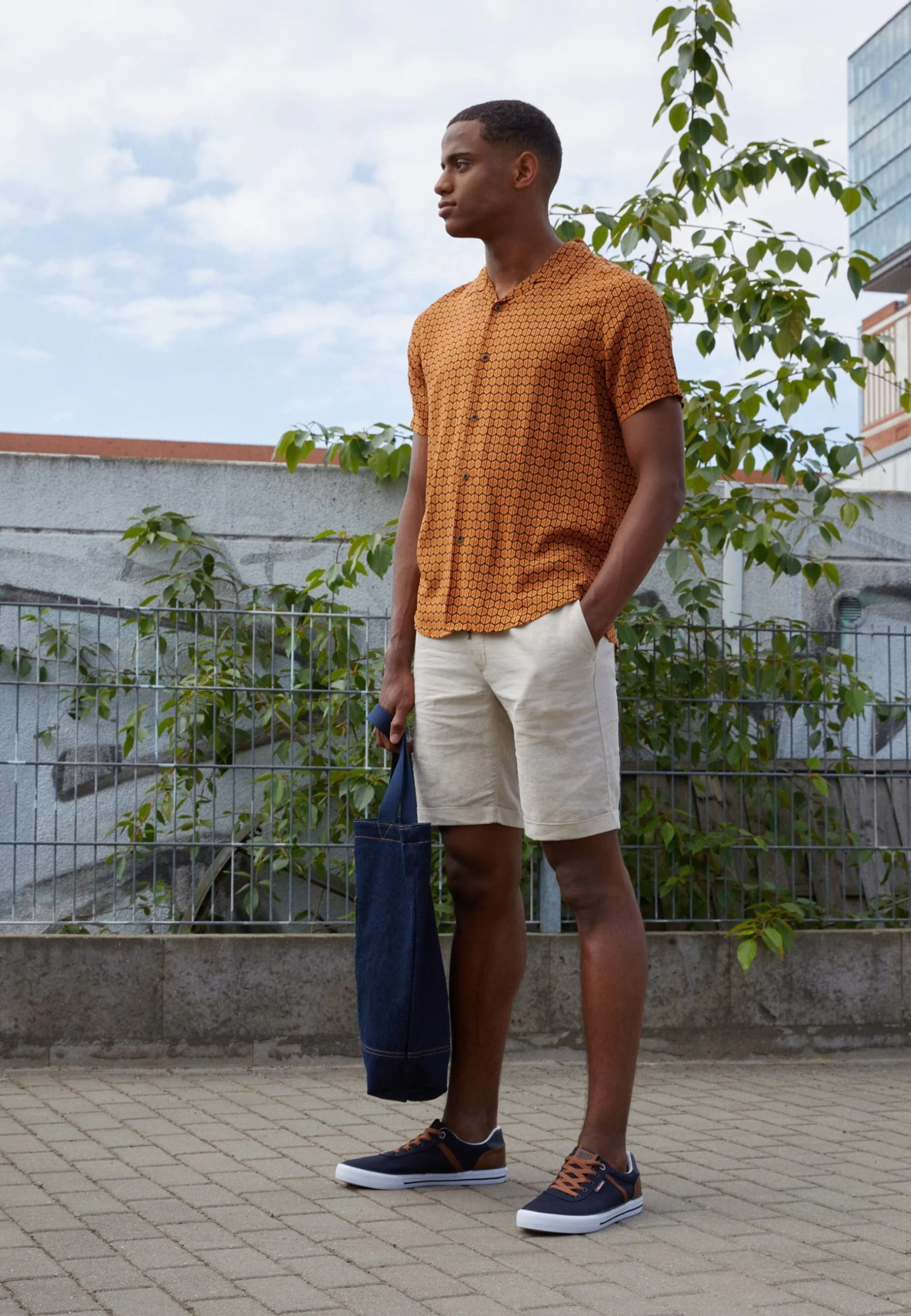 Pier One Linen Blend Drawcord Shorts- Shorts - Beige 1 Pier One Linen Blend Drawcord Shorts- Shorts - Beige