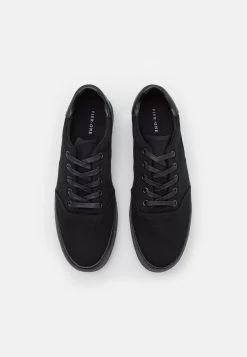 Pier One Unisex - Sneakers Laag - Black -Pier One Verkoopwinkel 8411ae645ddd4303a640de4c44cb9dad