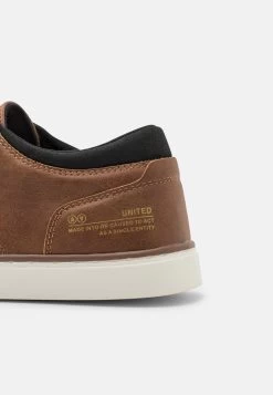 Pier One Sneakers Laag - Cognac -Pier One Verkoopwinkel 8733e13d37d6492285523affe08eb939