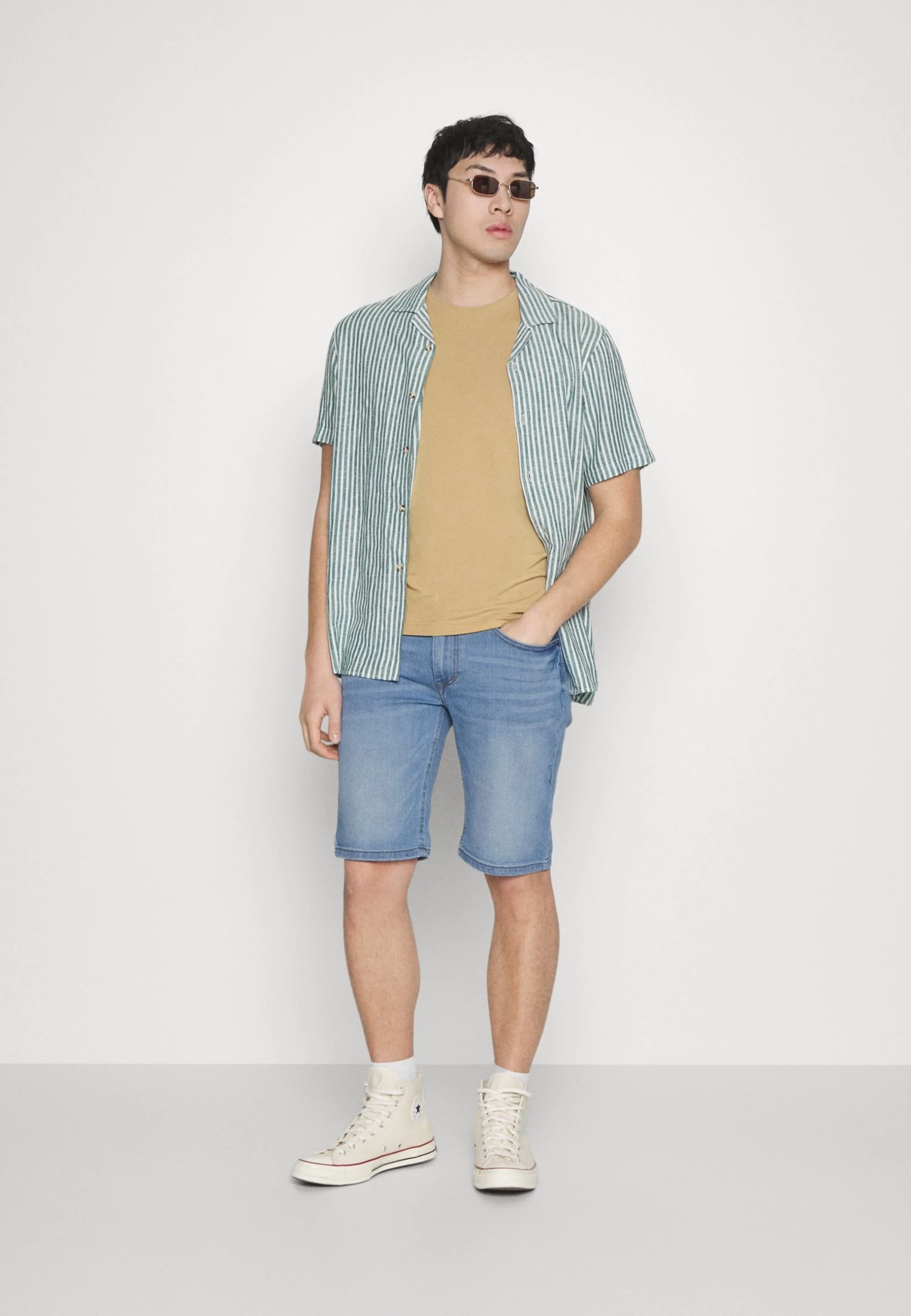 Pier One Jeansshort - Light Blue Denim 1 Pier One Jeansshort - Light Blue Denim