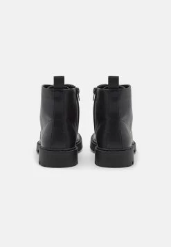 Pier One Unisex - Veterboots - Black -Pier One Verkoopwinkel b4bba21c5c5045809f9f89fdc8738ce6
