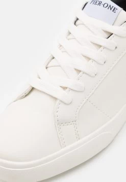 Pier One Sneakers Laag - White -Pier One Verkoopwinkel ca39613fcdd64c58af24c36ba037ce17