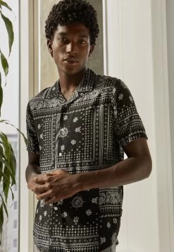 Pier One Unisex - Overhemd - Black -Pier One Verkoopwinkel f1f41040afc04553bf31d58a923943f8